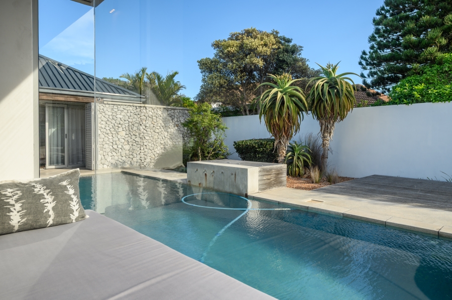 4 Bedroom Property for Sale in Summerstrand Eastern Cape
